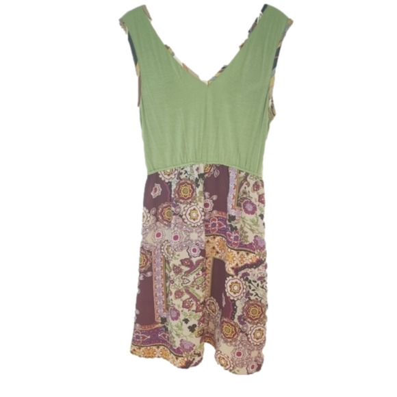 Serli Full of love green upper w/ elastic waist satin flower print bottom. NWOT - Picture 6 of 8